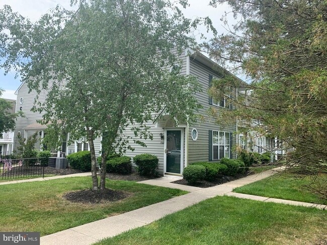 Building Photo - 722 Sedgewick Ct