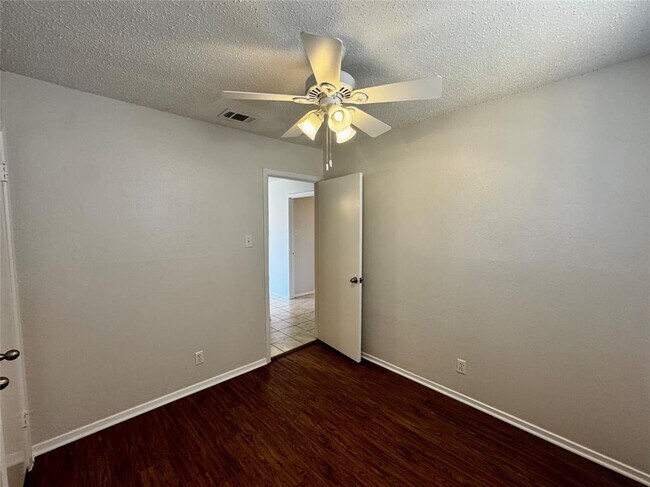 Building Photo - 1214 Austin Highlands Blvd