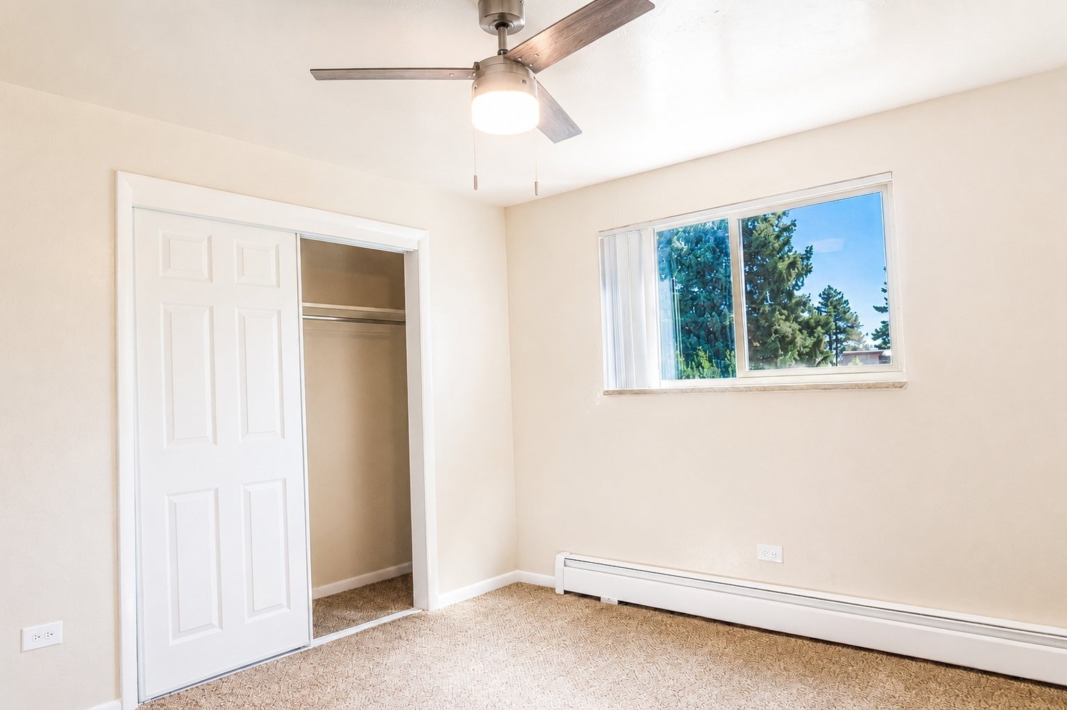 Building Photo - 1375 Everett Ct