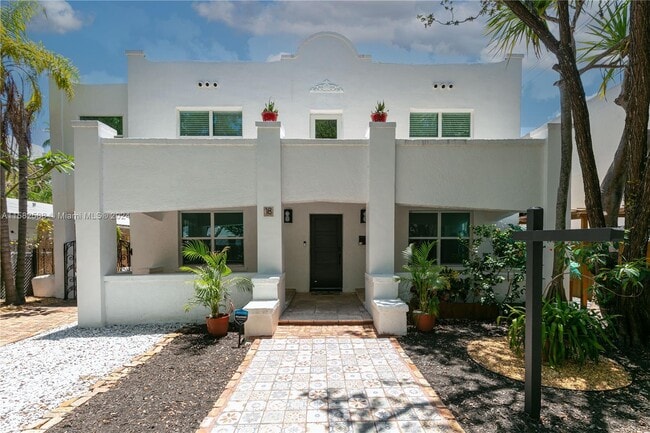 Building Photo - 18 NE 42nd St