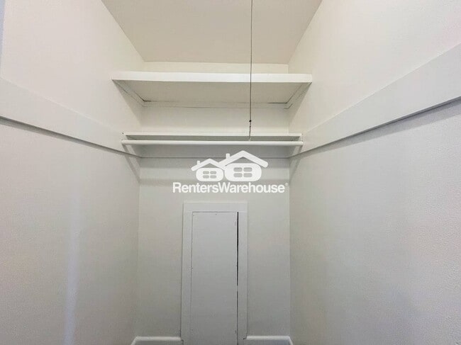 Building Photo - 2444 Tullibee Dr