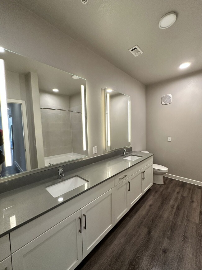 Building Photo - 5701 McKinney Pl Dr