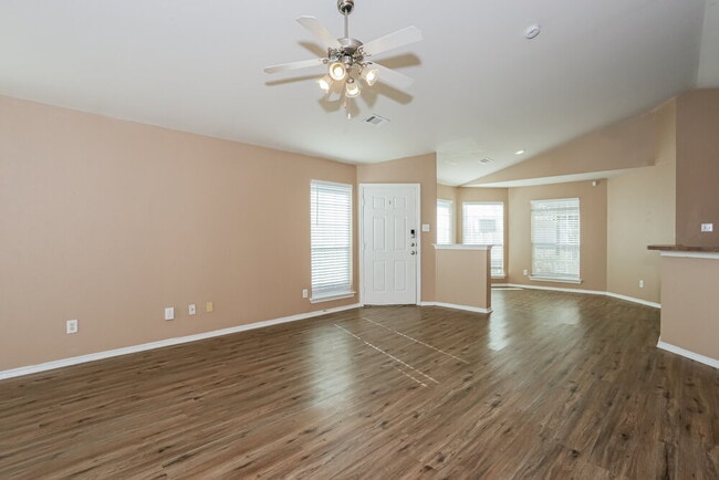 Building Photo - 6440 Regina Dr