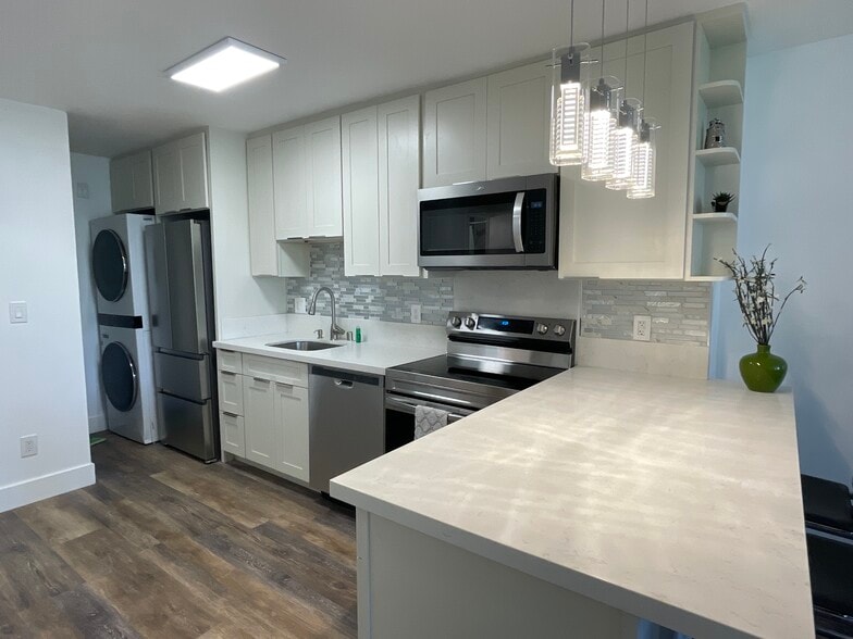 Building Photo - 435 Seaside Ave