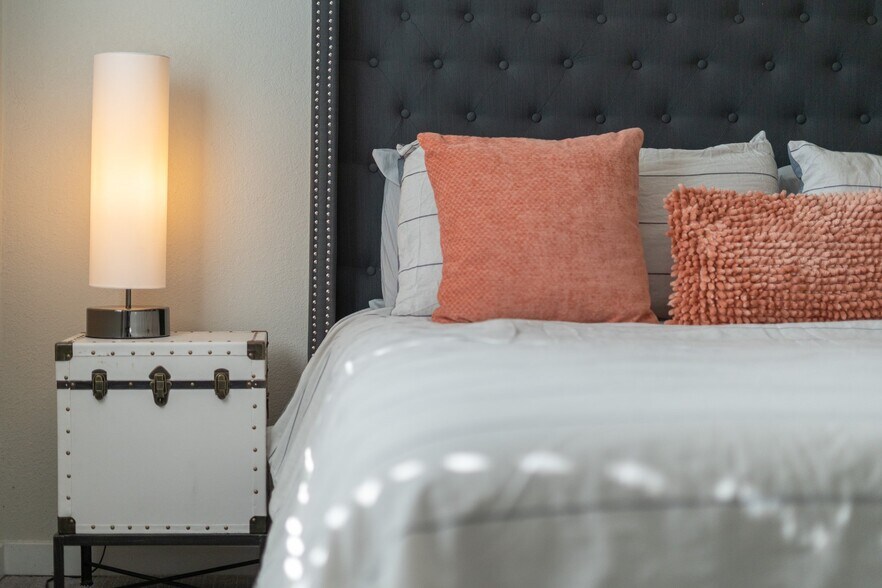 Building Photo - 7902 E Latham St