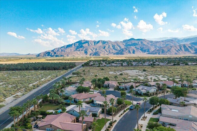 Building Photo - 60636 Desert Shadows Dr