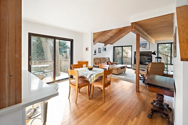 Building Photo - 58 Garden St