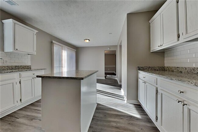 Building Photo - 5260 Harbins Point Ln NW