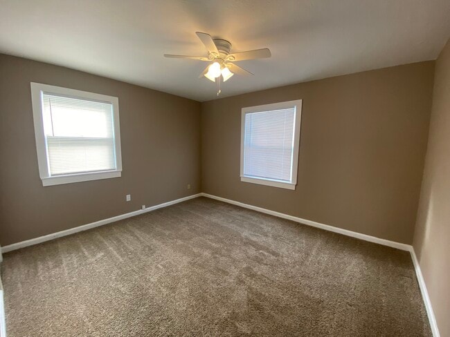 Building Photo - 6825 Beresford Ave