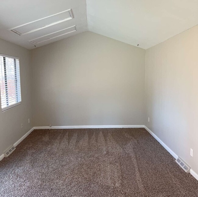 Building Photo - 7285 S Elm Ct