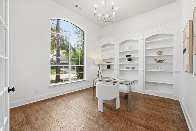 Building Photo - 25707 Pierrmont Ct
