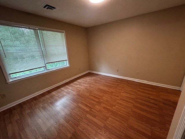 Building Photo - 1432 Bailey Cir