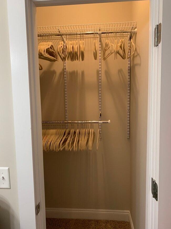 Building Photo - 161 Escanaba Ave