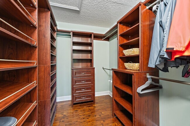 Building Photo - 3463 Canal Ct