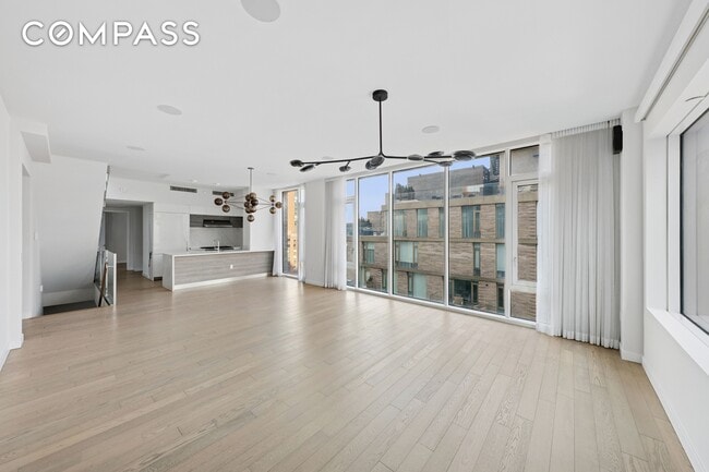 Building Photo - 505-513 W 43rd St