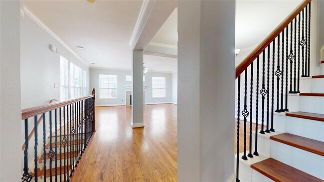 Building Photo - 328 Malone St