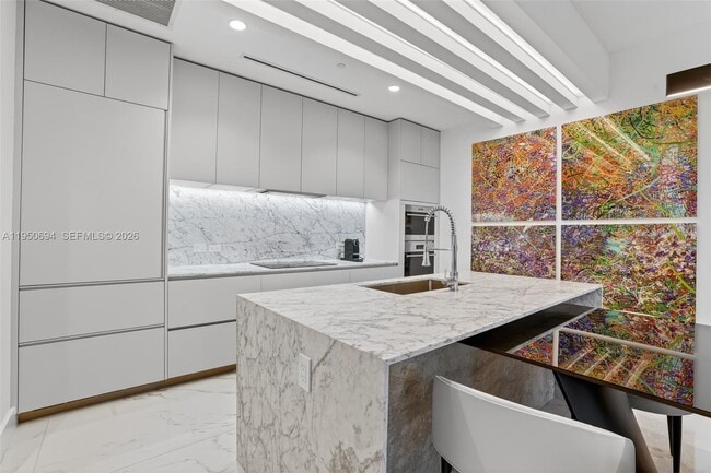 Building Photo - 5775 Collins Ave