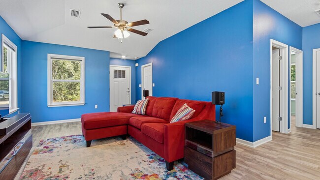 Building Photo - 1249 Martin Rd