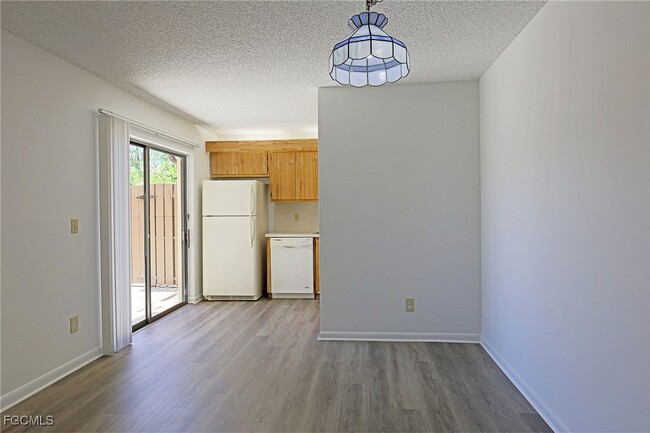 Building Photo - 5580 Malt Dr