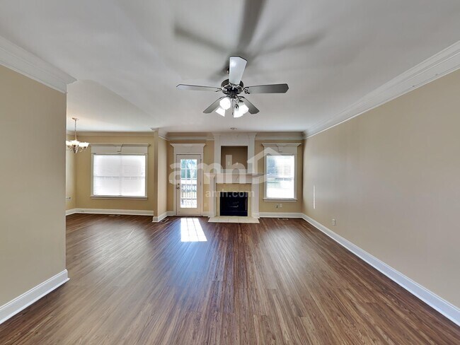 Building Photo - 636 Osborne Ln