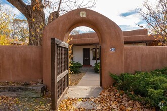 Building Photo - Santa Fe Authentic Home in Downtown Santa Fe!