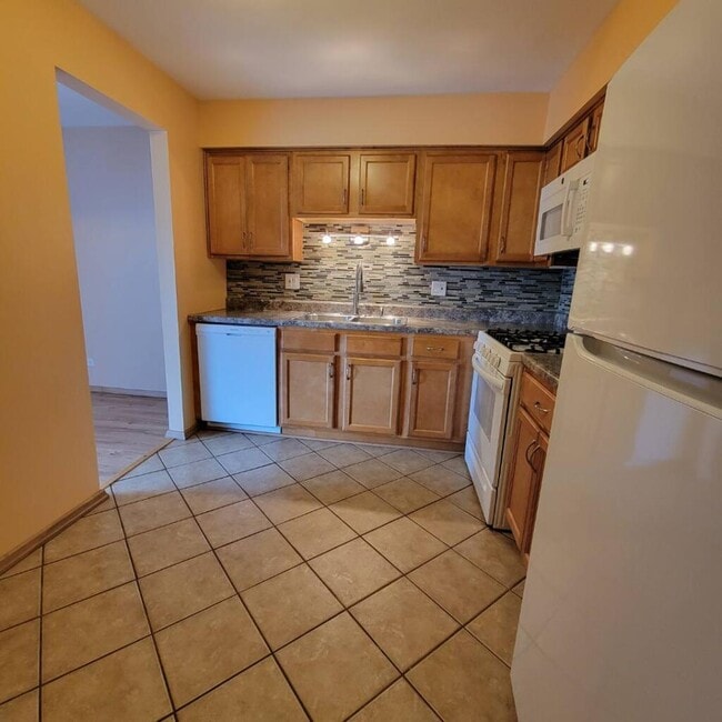 Building Photo - 1732 Harrow Ct