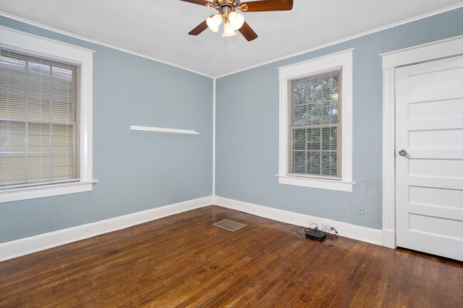 Building Photo - 3714 Walnut St