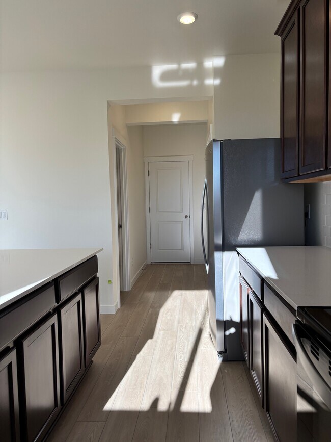 Building Photo - 17058 126th St E