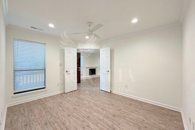 Building Photo - 413 New Kent Pl