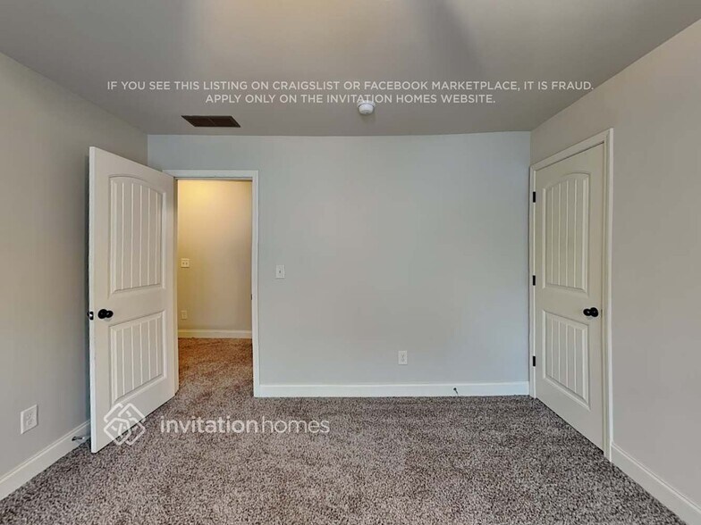 Building Photo - 193 Fairway Dr