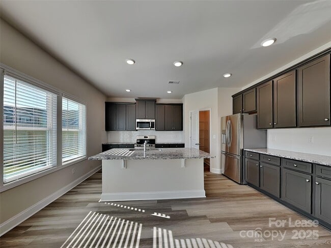 Building Photo - 212 Queenshall Rd