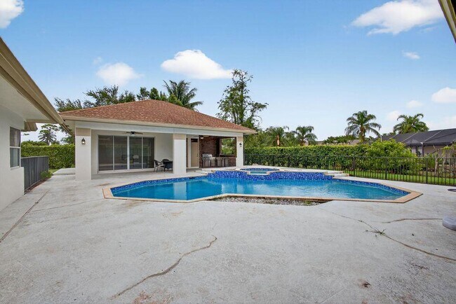 Building Photo - 1295 Longlea Terrace