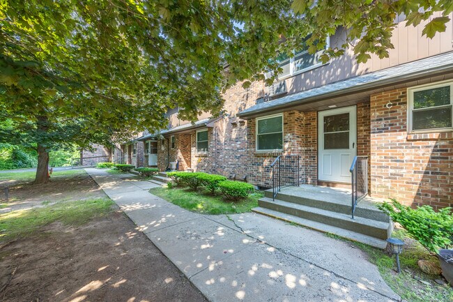 Building Photo - 171 Sams Rd