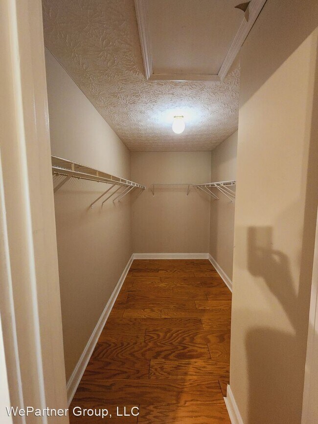 Building Photo - 4 br, 2 bath House - 3414 Windgate Dr