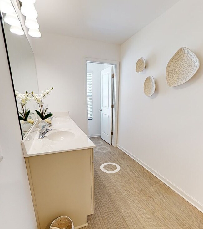 Building Photo - 4108 Haleston Rd