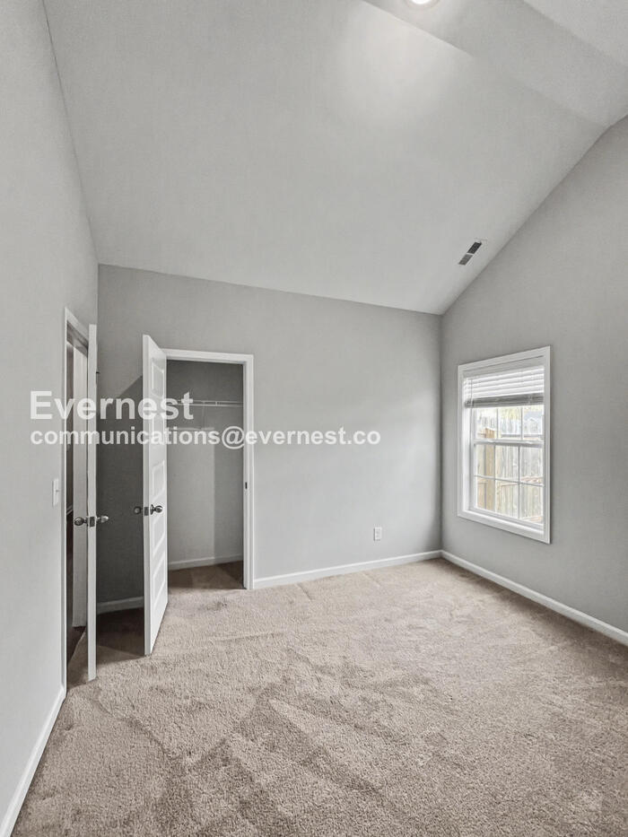 Building Photo - 1203 Trestle Dr