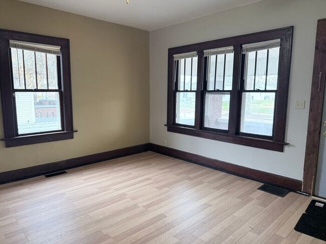 Primary Photo - Ready, Set, Move – Unmatched Rental Deal!