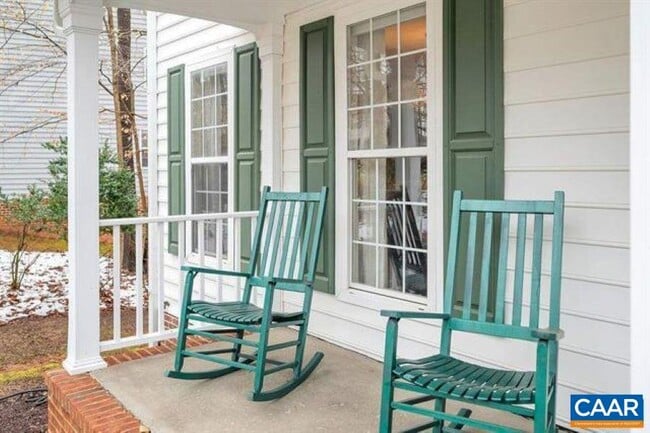 Building Photo - 1150 River Oaks Ln