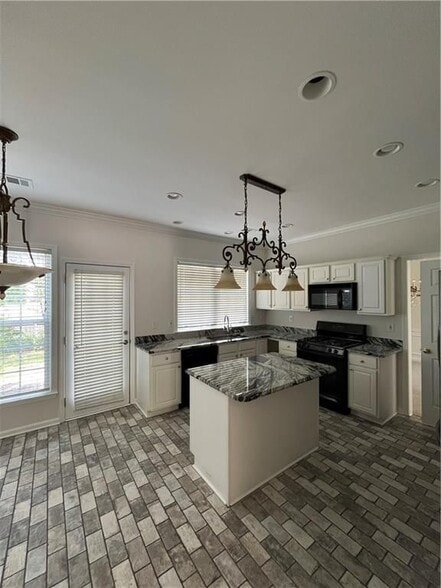 Building Photo - 15 Hawnley Trace