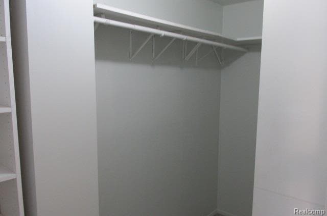 Building Photo - 6362 Richard Run W