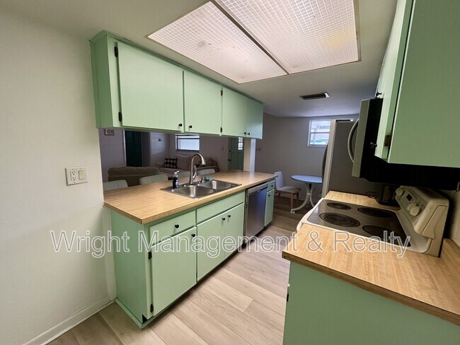 Building Photo - 58 Arnoni Dr