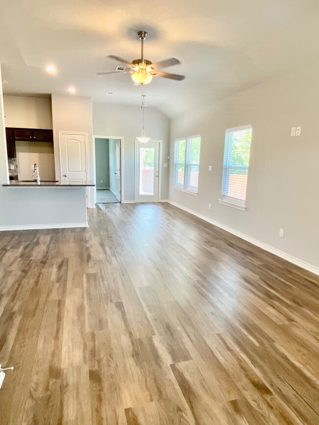 Building Photo - 1512 Dansby St