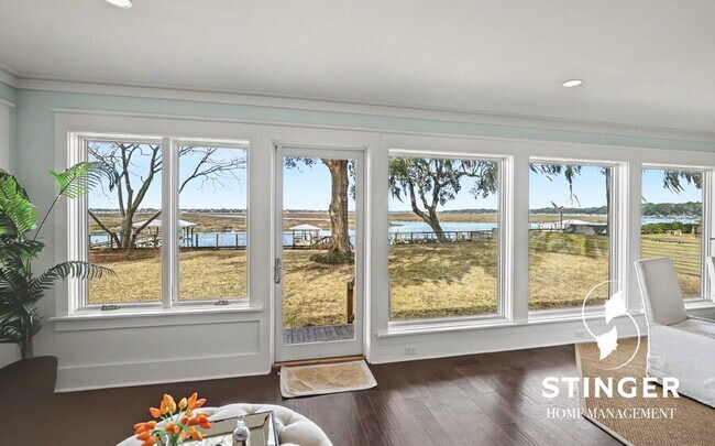 Building Photo - 73 Sunset Blvd