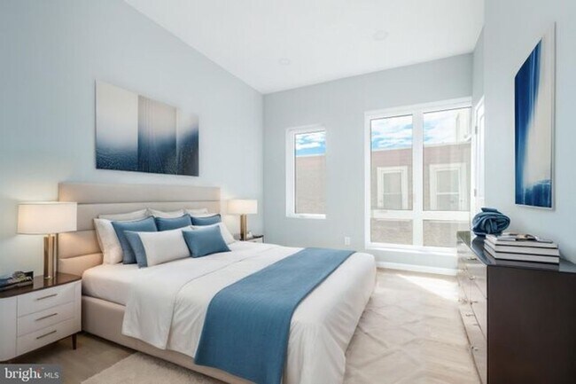 Building Photo - Breathtaking House for Rent wt Roof Deck