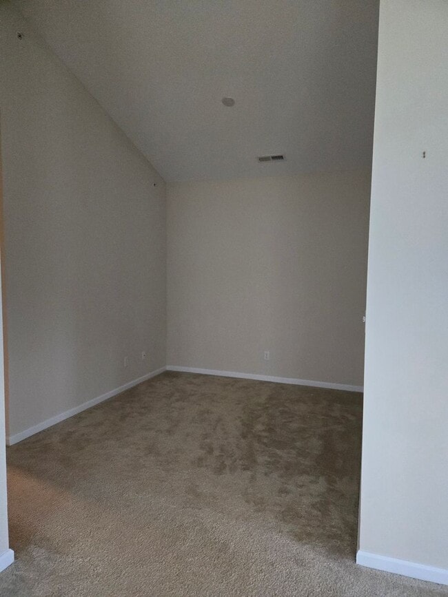 Building Photo - Wow! Incredible Luxury Townhome in Williamsburg!