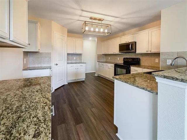 Building Photo - 1809 Meadow Crest Dr