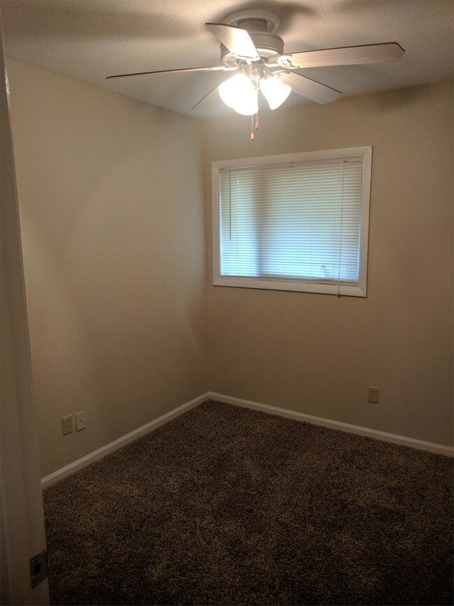 Building Photo - 3807 Pembrook Ct