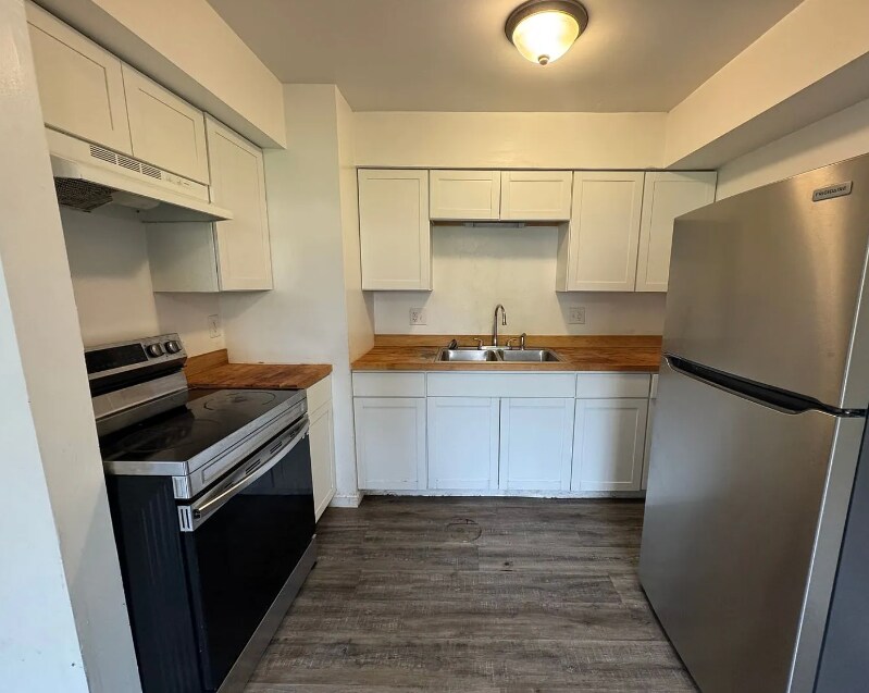 Building Photo - 2030 Catalpa Dr.