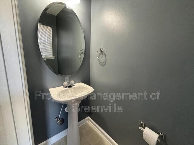 Building Photo - 20 Maravista Ave