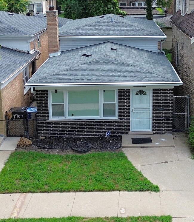 Building Photo - 7709 S Champlain Ave